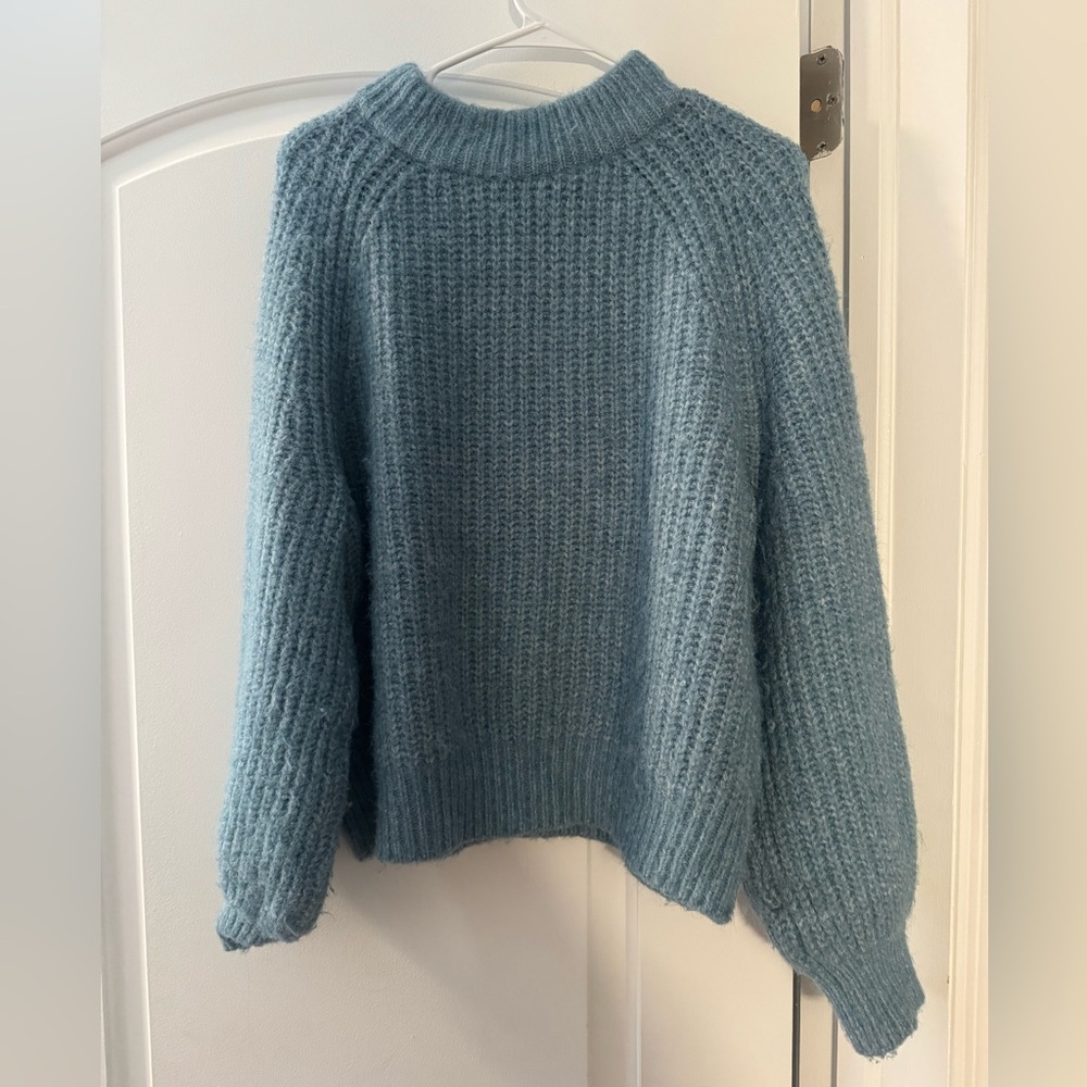 CHUNKY BLUE SWEATER